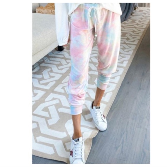 ✨LAST ONE✨MULTI COLOR DRAWSTRING TIE DYE JOGGERS - Picture 2 of 4